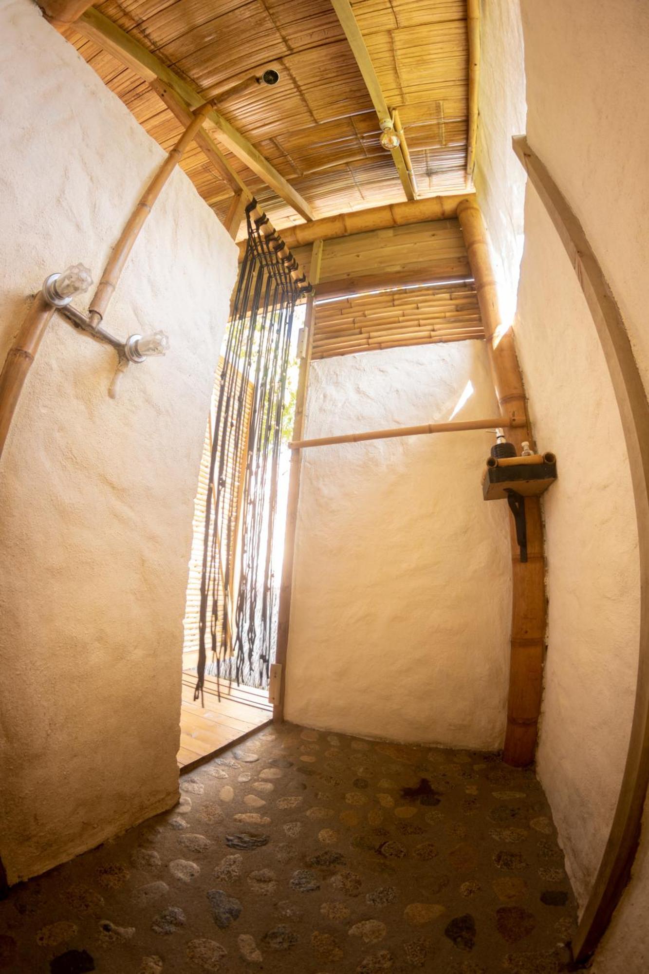 La Perla Negra - Black Pearl Eco Hostel 산 라파엘 외부 사진